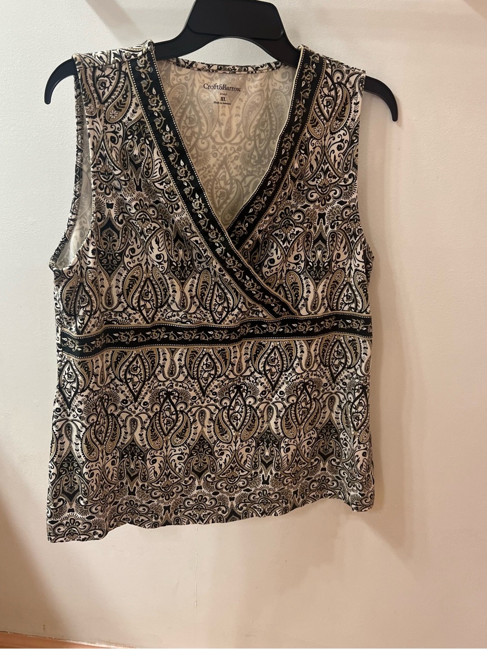 croft & barrow Black and White Paisley Wrap-Style Sleeveless Top